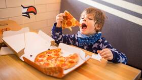 Причины приготовления пиццы без перчаток в Dodo Pizza в Мелодия здоровья